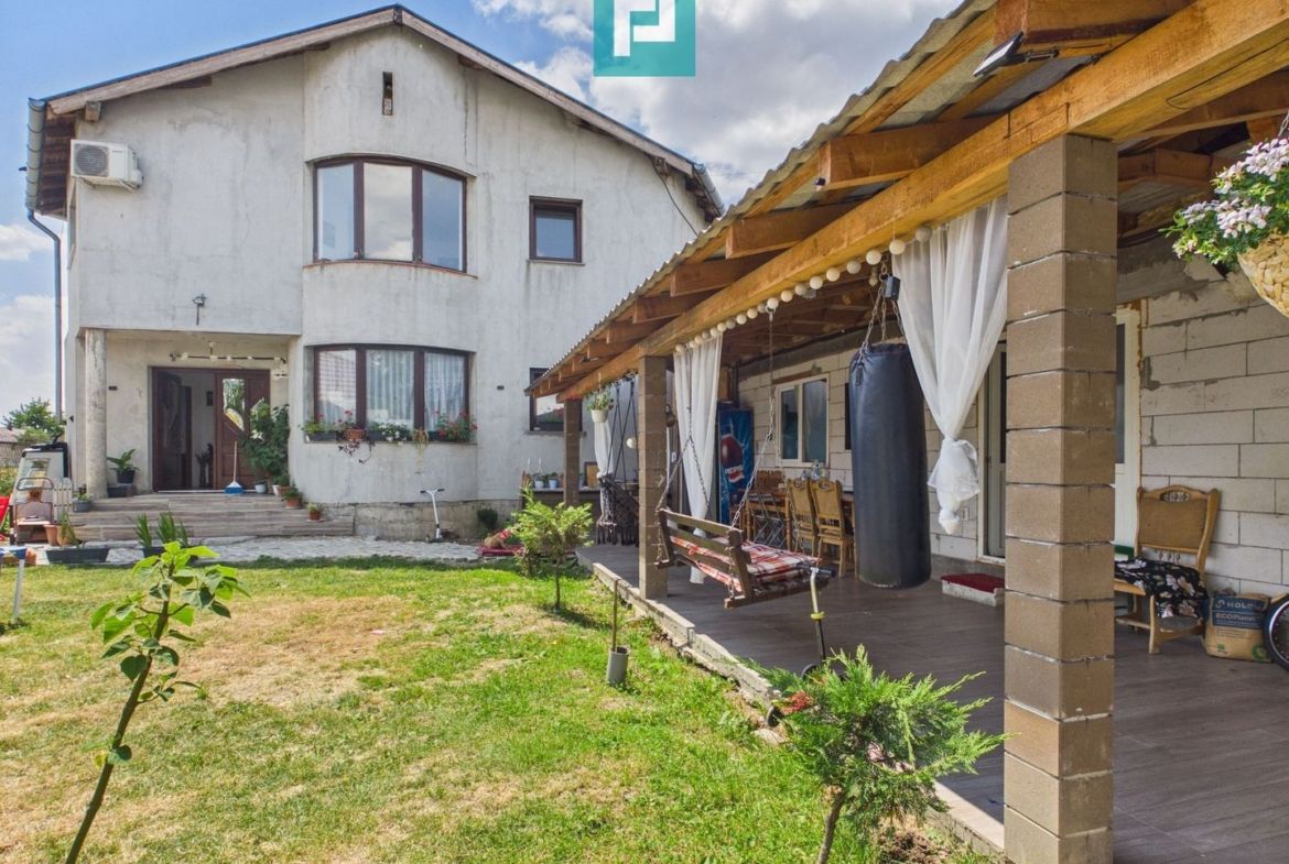 Casă 225 mp cu teren 1.482 mp în Leș - Imagine principala