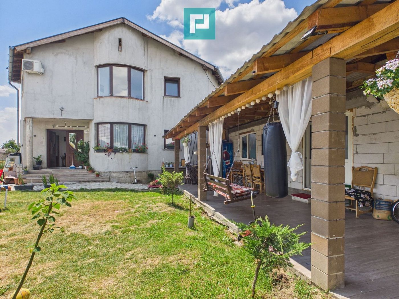 Casă 225 mp cu teren 1.482 mp în Leș - Imagine principala Casă 225 mp cu teren 1.482 mp în Leș - Imagine principala