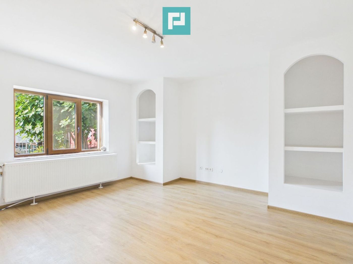 Casă renovată ultracentral | Str. Primăriei - foto 4