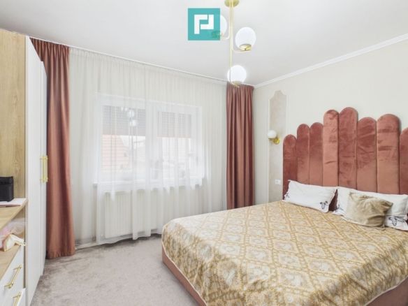 Apartament la Casă cu Curte Proprie, Zona Gării - Imagine principala