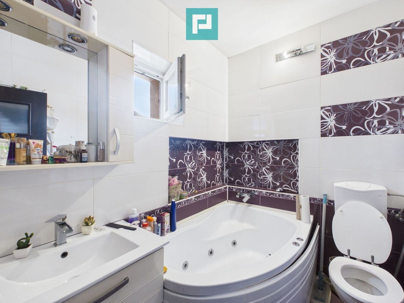 Apartament la Casă cu Curte Proprie, Zona Gării - foto 7