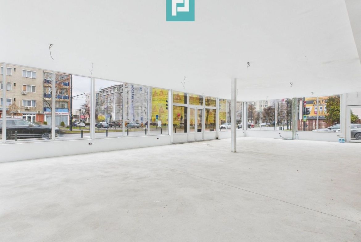 Spațiu comercial 200mp + 90mp mansarda - Cantemir - foto 3