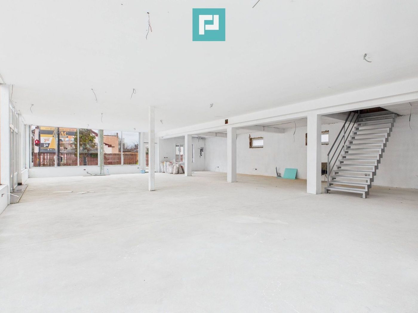 Spațiu comercial 200mp + 90mp mansarda - Cantemir - foto 5