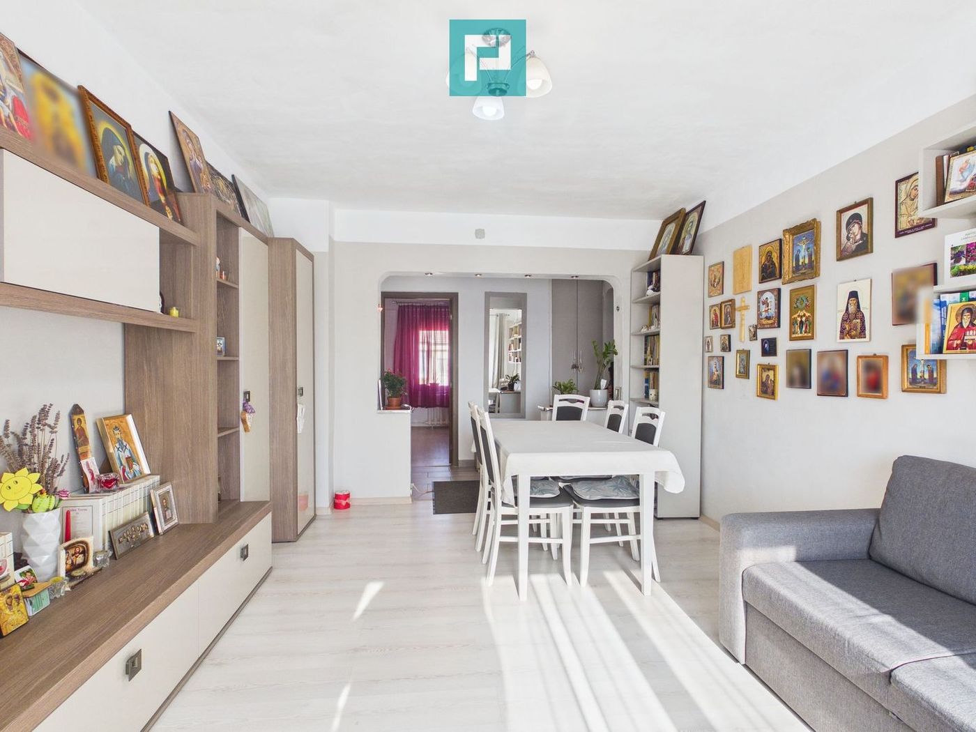 Apartament 4 camere, spațios pentru familie - foto 2 Apartament 4 camere, spațios pentru familie - foto 2