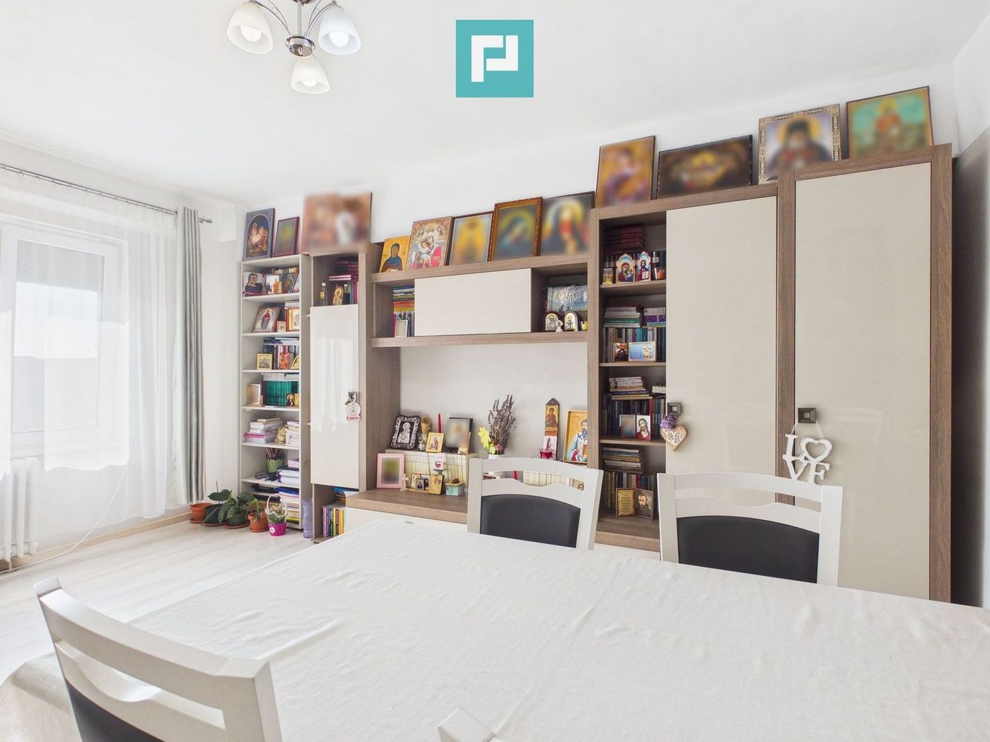 Apartament 4 camere, spațios pentru familie - foto 3 Apartament 4 camere, spațios pentru familie - foto 3