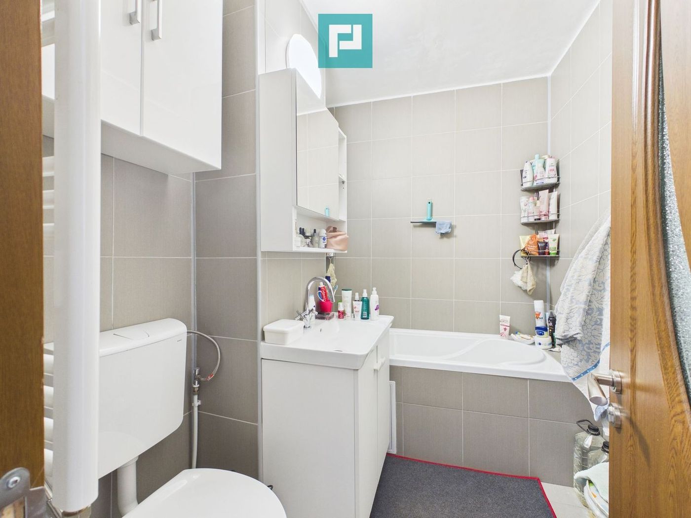 Apartament 4 camere, spațios pentru familie - foto 6 Apartament 4 camere, spațios pentru familie - foto 6