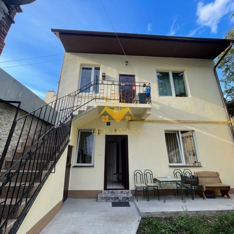 Casa Ultracentral Piata Muzeului langa Casa Matei Corvin! 100 mp total - Imagine principala