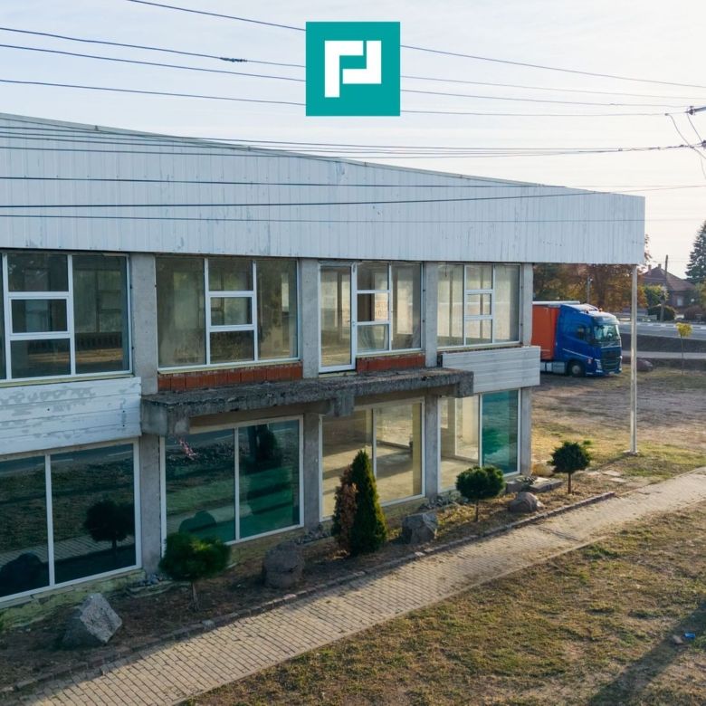 Spatiu comercial cu etaj și teren de 4000mp - Imagine principala