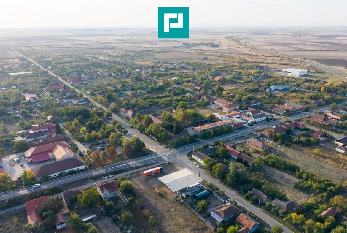 Spatiu comercial cu etaj și teren de 4000mp - foto 5