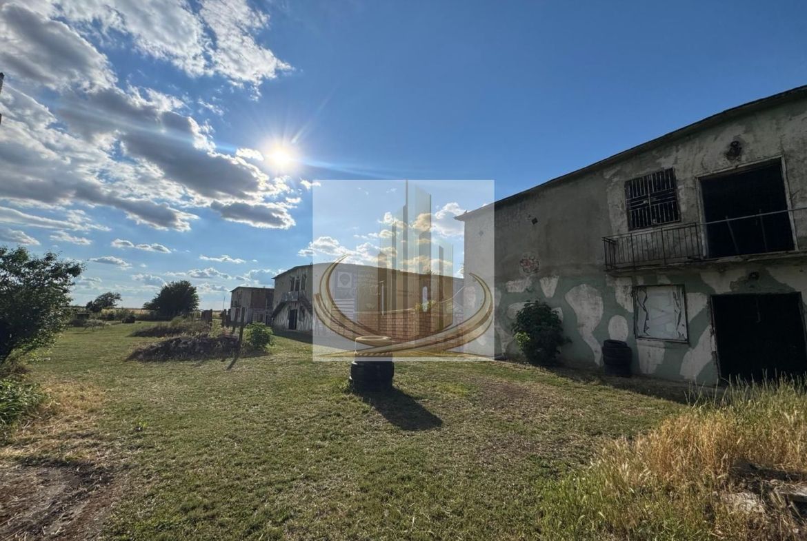 Platformă industrială cu acces E671 | 39.726 mp teren - Imagine principala