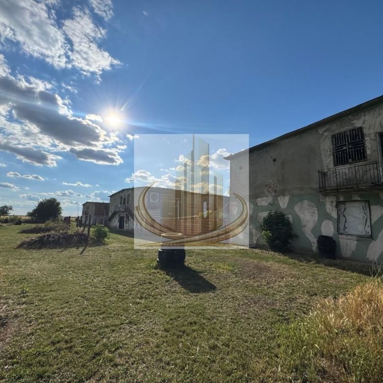 Platformă industrială cu acces E671 | 39.726 mp teren - Imagine principala