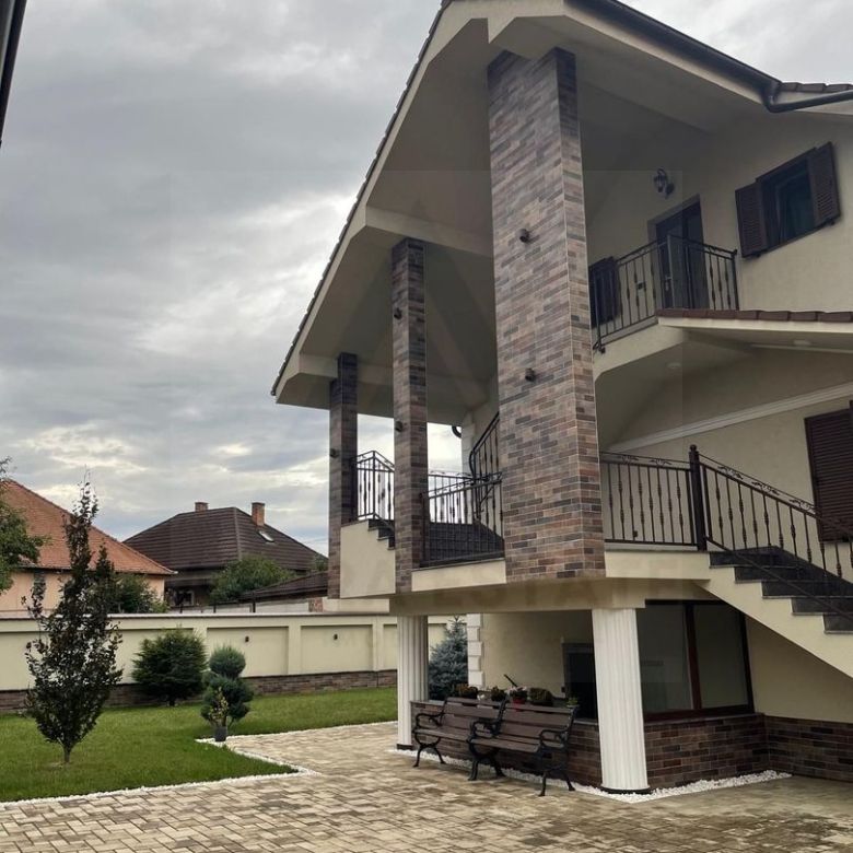 Vila 360 mp utili super exclusivista si teren 750 mp in Sibiu - Imagine principala
