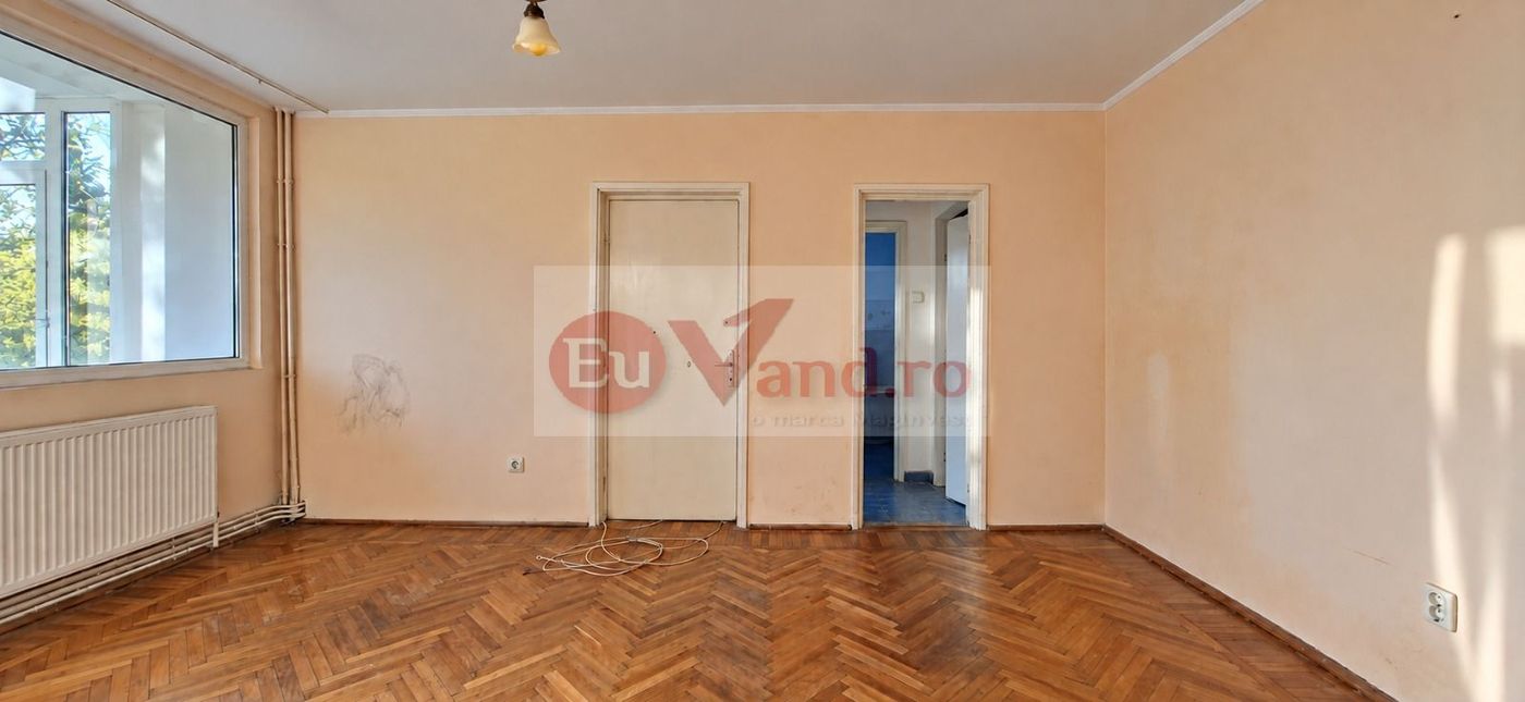 De vanzare apartament cu 2 camere Tiglina 1, etaj 3, 49.000 euro - Imagine principala