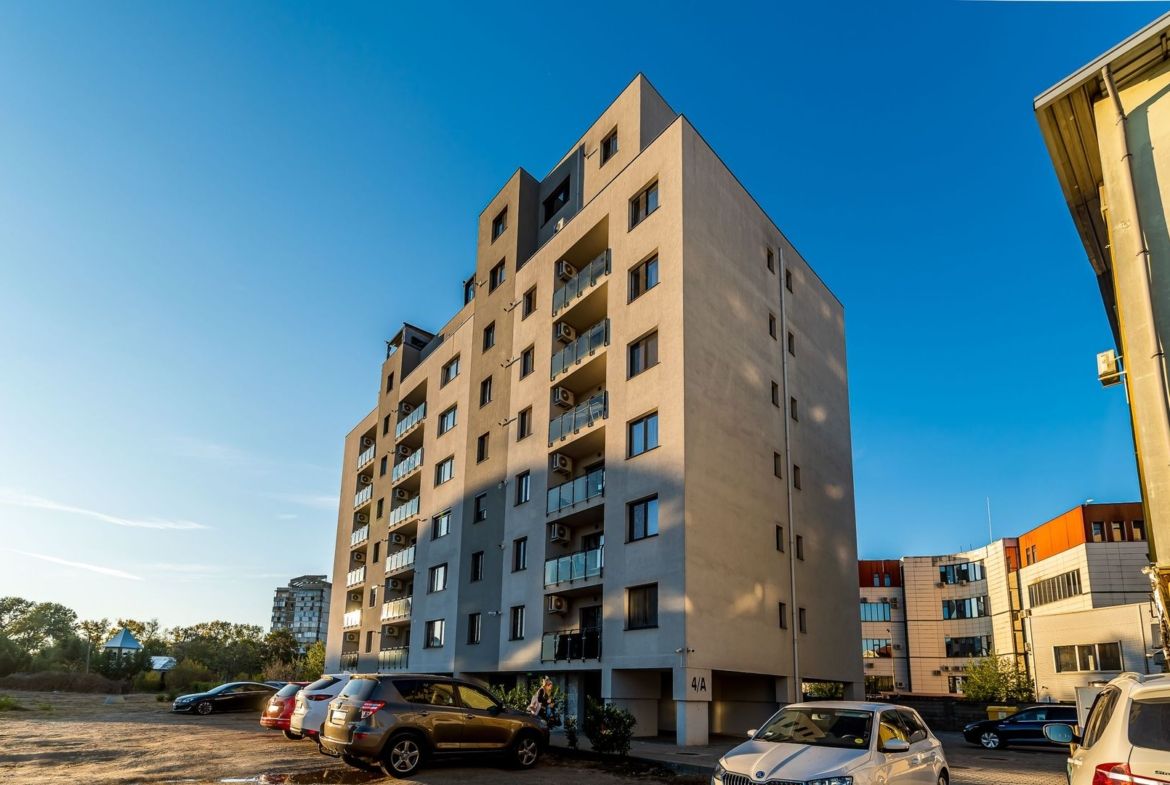 La câtiva pași de mal | 2 camere, 52 mp utili, bloc nou cu lift - foto 7
