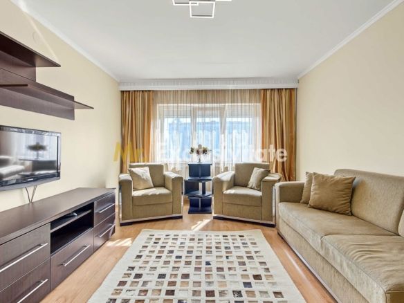 Central-Eremia, ap. 3 camere, 2 băi + boxă,proaspăt zugrăvit, et.2 - Imagine principala