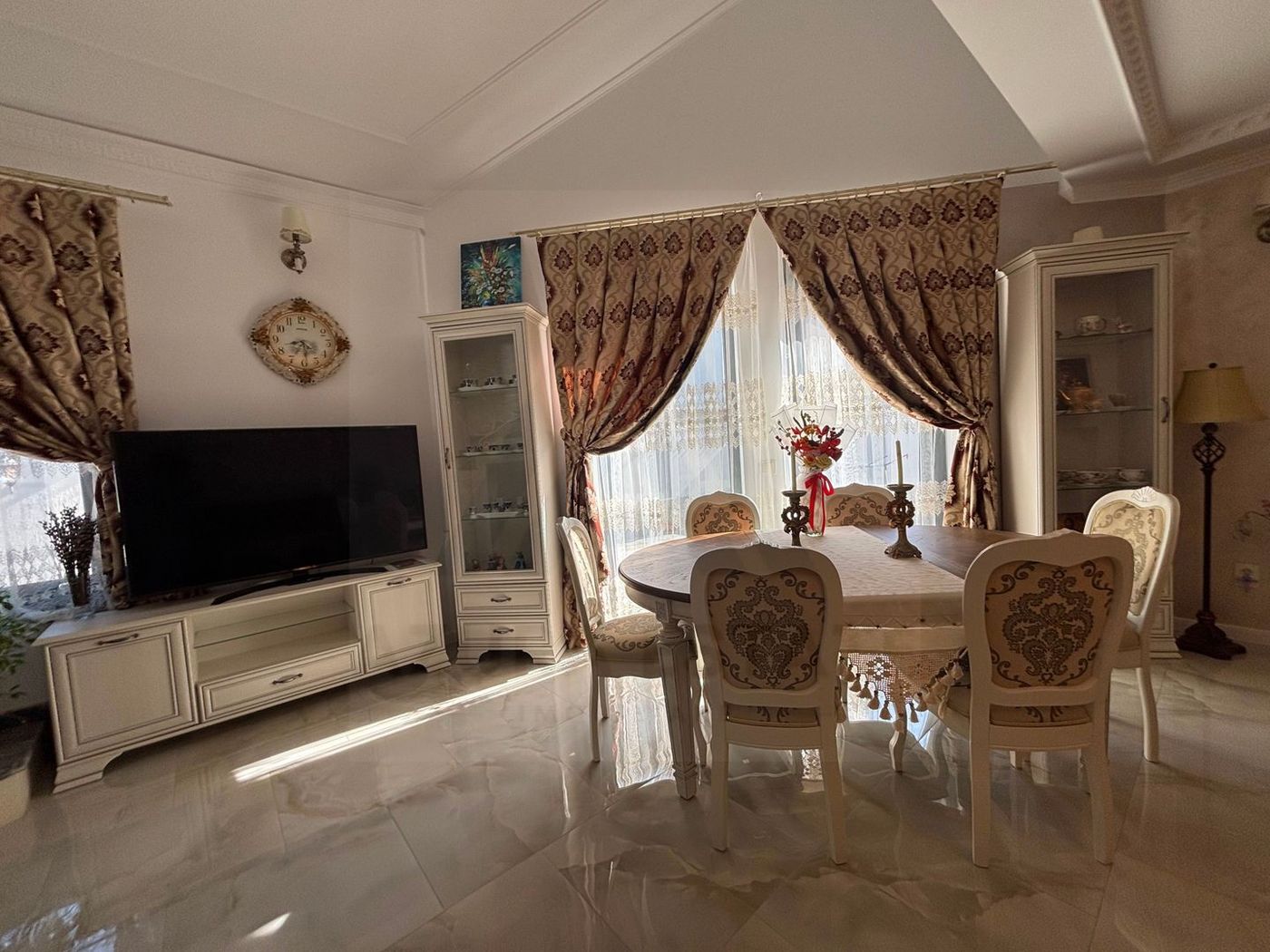 Casa individuala ultrafinisata 200 mp utili si teren 462 mp  Selimbar - Imagine principala