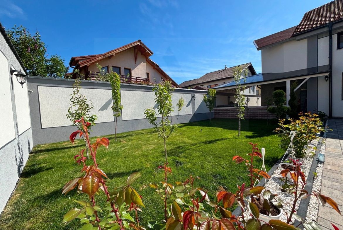 Casa individuala ultrafinisata 200 mp utili si teren 462 mp  Selimbar - foto 3