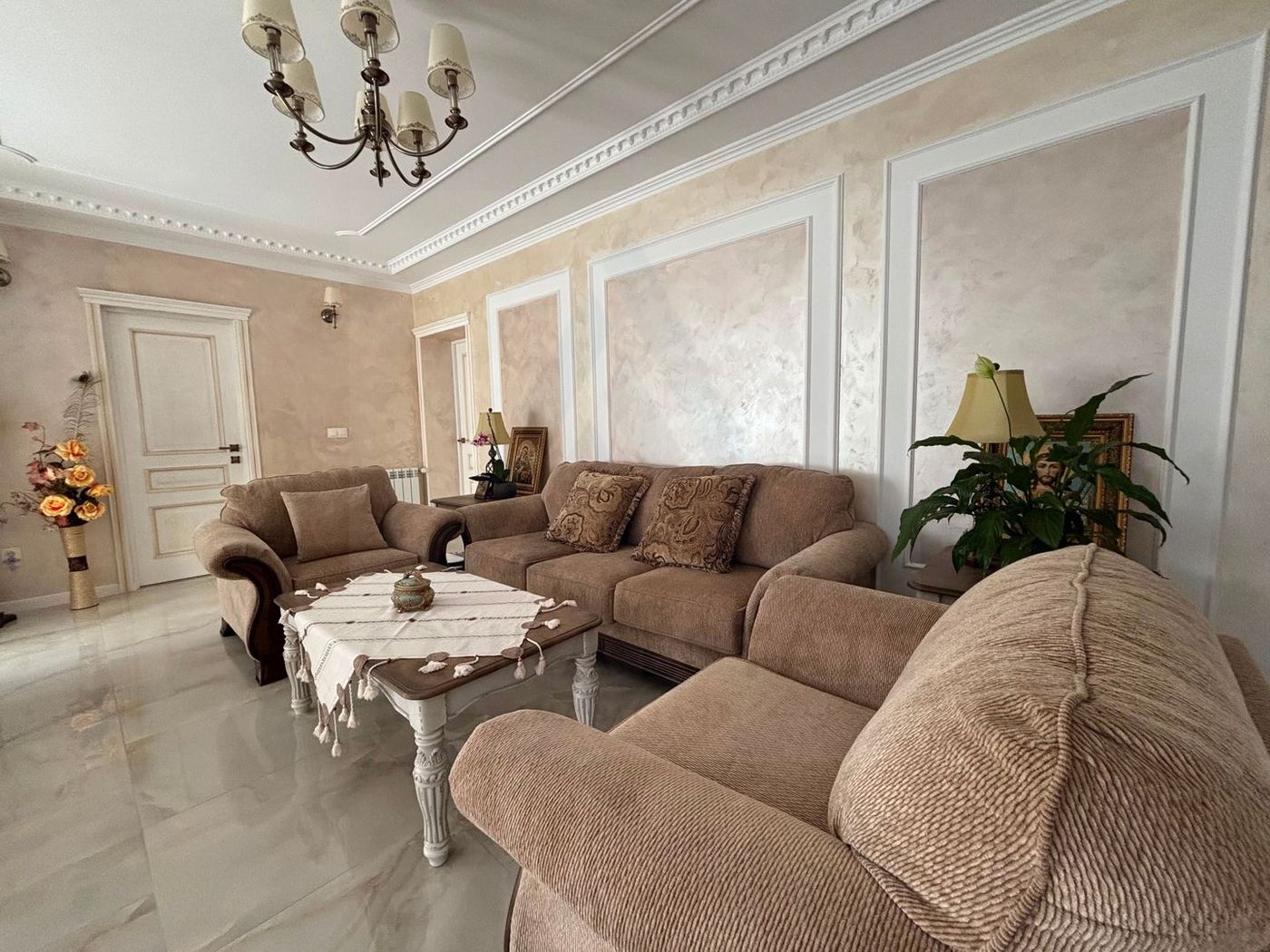 Casa individuala ultrafinisata 200 mp utili si teren 462 mp  Selimbar - foto 6