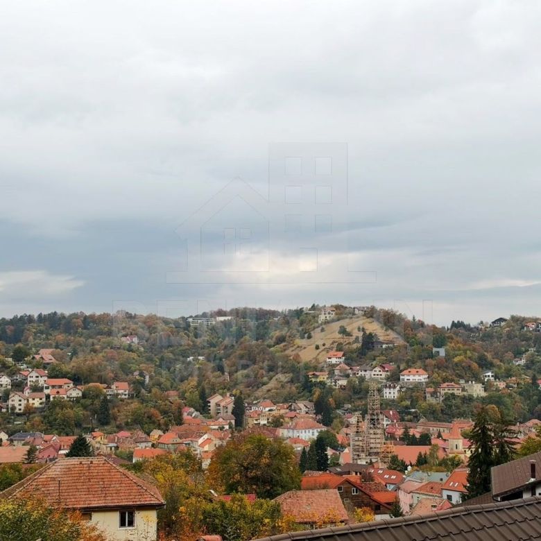 Casa renovata complet in Schei - Brasov cu Terasa Panoramica - Imagine principala