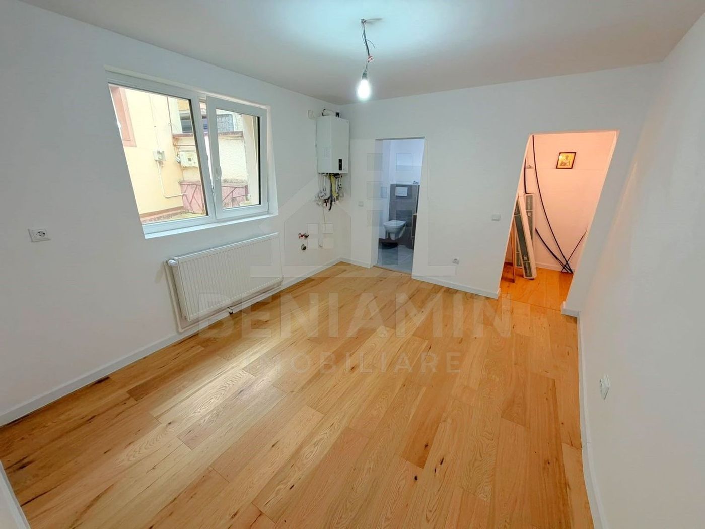Casa renovata complet in Schei - Brasov cu Terasa Panoramica - foto 4