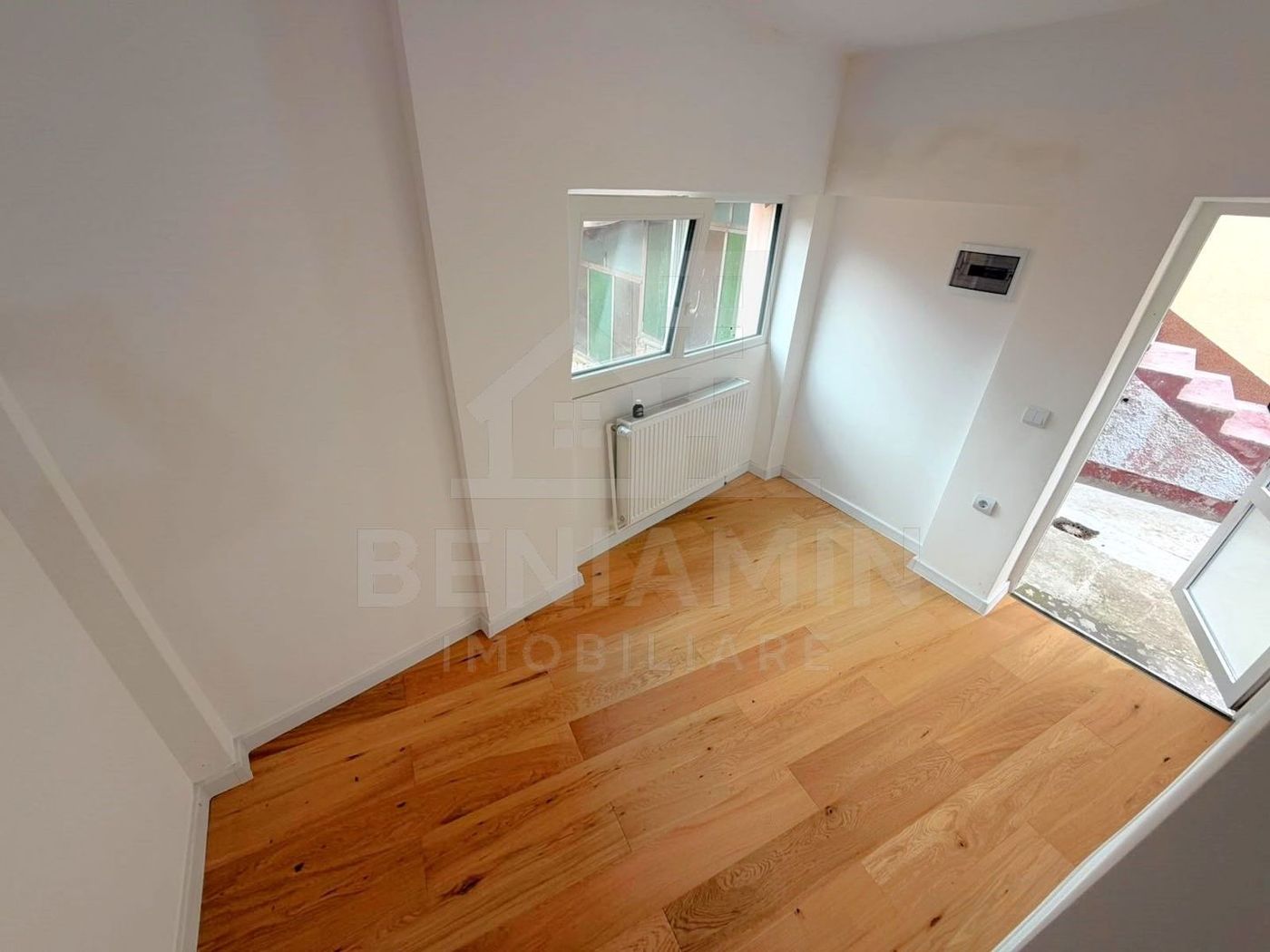 Casa renovata complet in Schei - Brasov cu Terasa Panoramica - foto 5