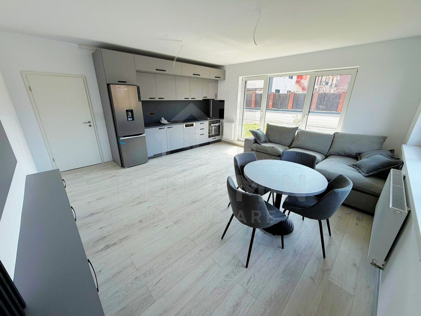 Aparatemnt-2-Camere-Decomandate-55mp-Mobilat-Gradina-103mp-Parcare - foto 3