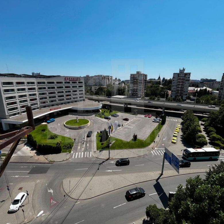 Ramada doua camere ultracentral modern 56mp balcon boxa - Imagine principala