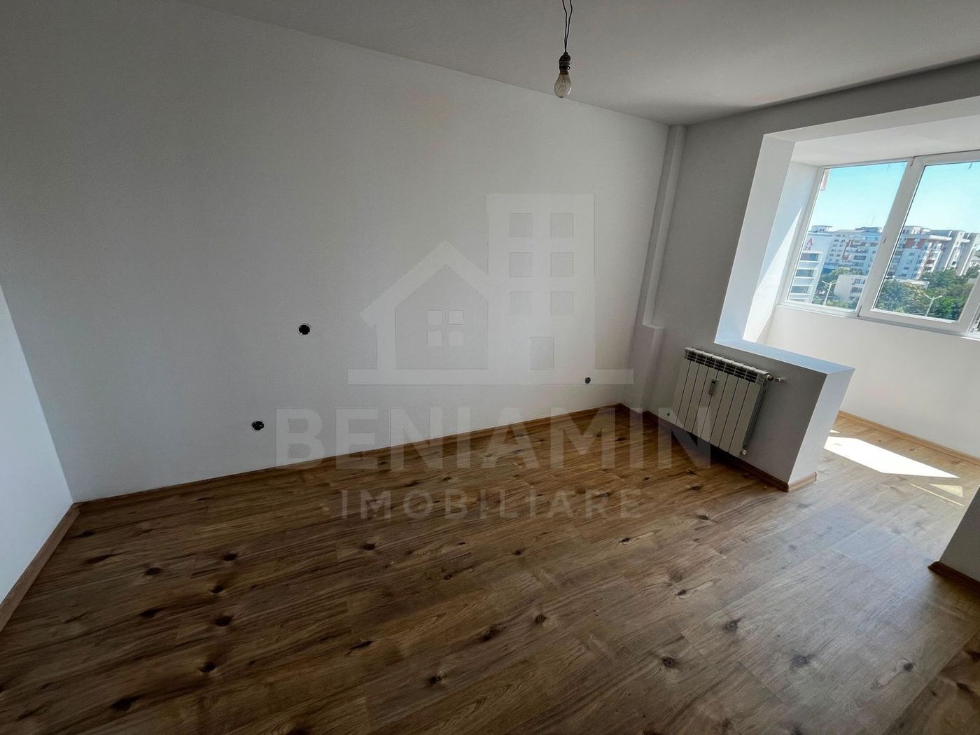 Ramada doua camere ultracentral modern 56mp balcon boxa - foto 2