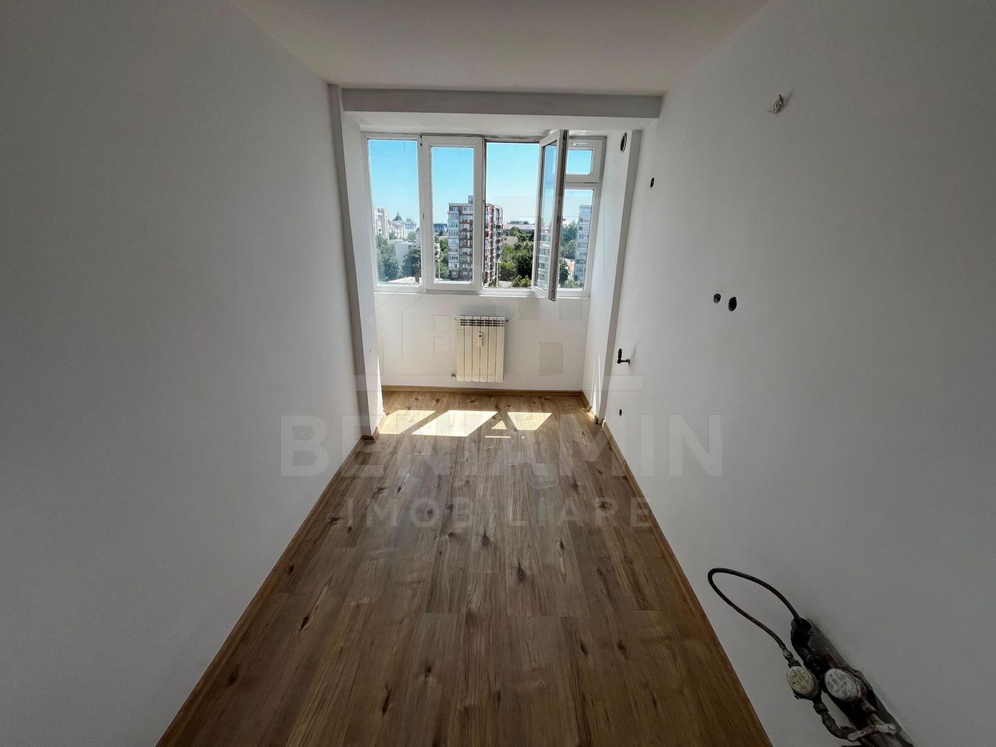 Ramada doua camere ultracentral modern 56mp balcon boxa - foto 4