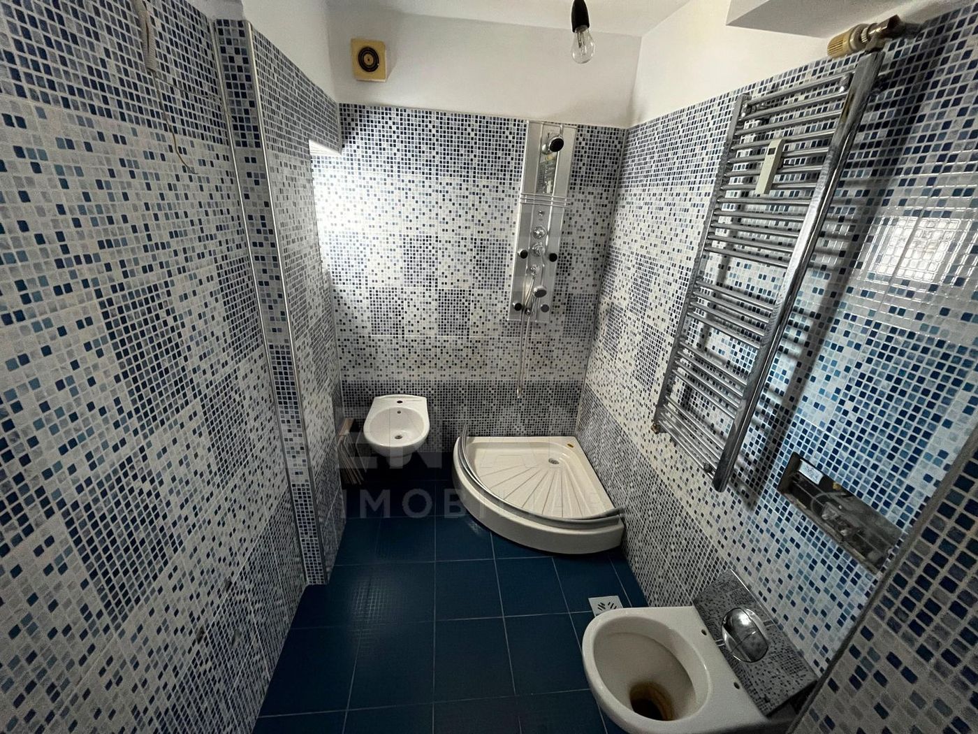 Ramada doua camere ultracentral modern 56mp balcon boxa - foto 7