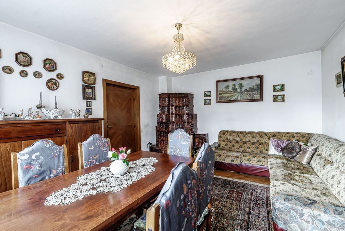 Casă din cărămidă cu 8 camere – zonă liniștită, LIPOVA - foto 7
