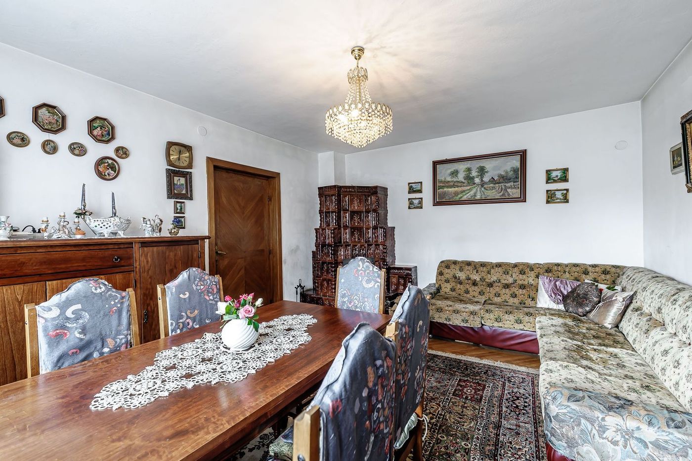 Casă din cărămidă cu 8 camere – zonă liniștită, LIPOVA - foto 7 Casă din cărămidă cu 8 camere – zonă liniștită, LIPOVA - foto 7