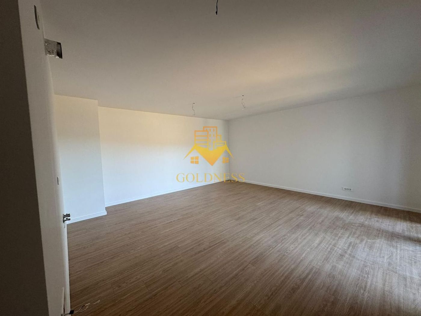 Birou 2 camere open space, Era Hexagon, Parcare, Bloc Nou, Semicentral - foto 3