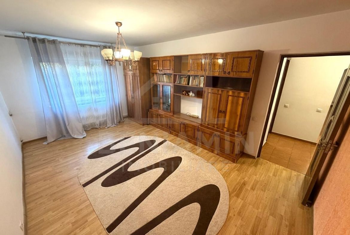 3 Camere-72mp-Decomandat-2Bai-Etaj3-Centrala Termica-Rovine-Posta - foto 2