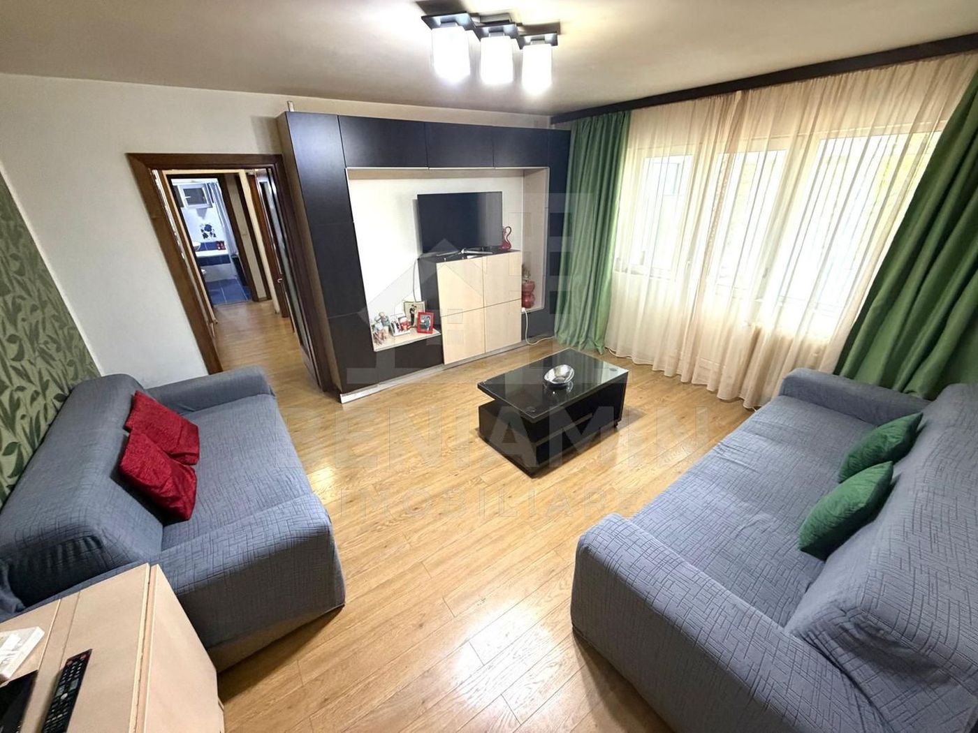 Apartament 3 camere Rovine Profi Etaj 1 66mp teava de gaze - Imagine principala