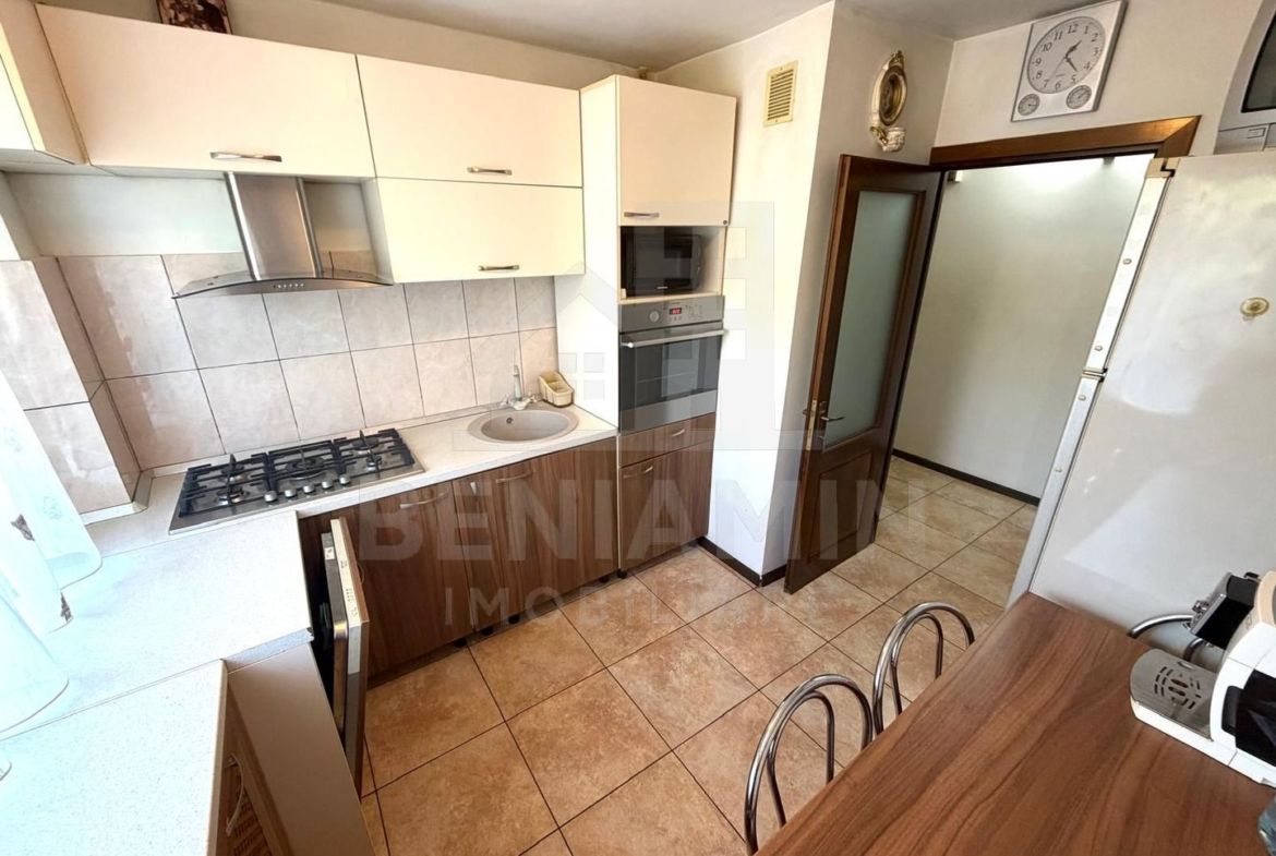 Apartament 3 camere Rovine Profi Etaj 1 66mp teava de gaze - foto 3