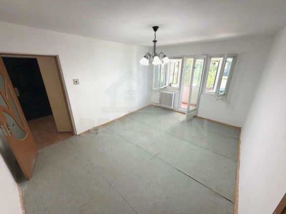 Apartament 2 camere etaj 1 cu teava de gaze 41mp Craiovita - Imagine principala