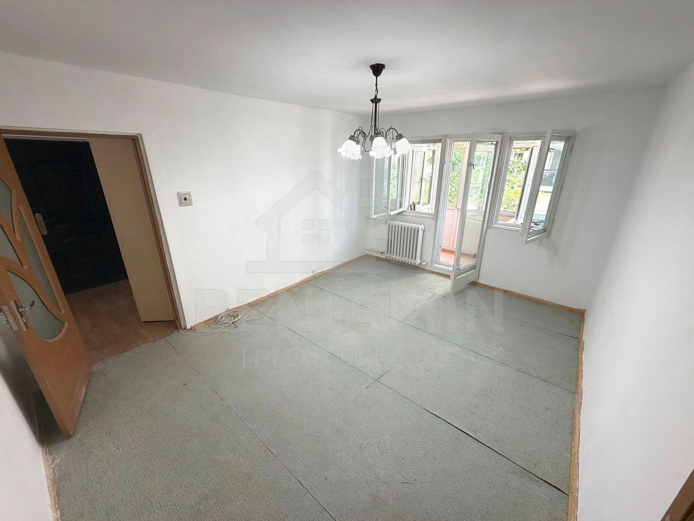 Apartament 2 camere etaj 1 cu teava de gaze 41mp Craiovita - Imagine principala