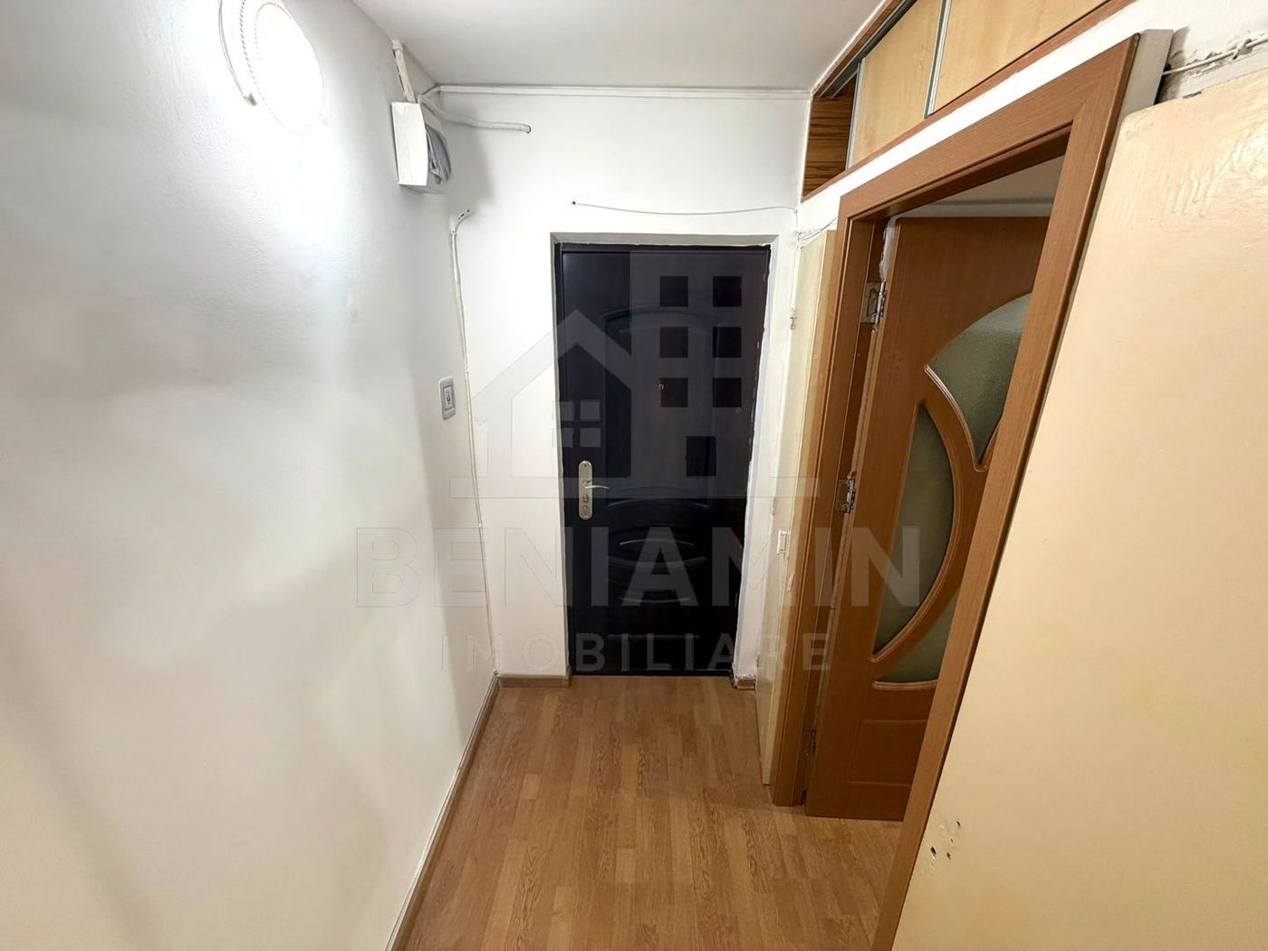 Apartament 2 camere etaj 1 cu teava de gaze 41mp Craiovita - foto 6