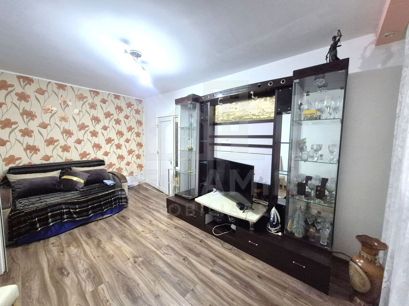 2 Camere- 47mp-Renovat-Zona Calea Bucuresti -Bibiloteca Universitatii - foto 4