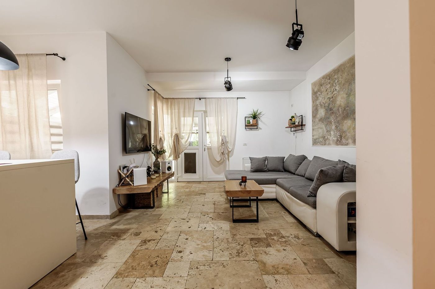 VILĂ ÎN VIA CARMINA | VLADIMIRESCU | CARTIER REZIDENȚIAL PREMIUM - foto 6 VILĂ ÎN VIA CARMINA | VLADIMIRESCU | CARTIER REZIDENȚIAL PREMIUM - foto 6