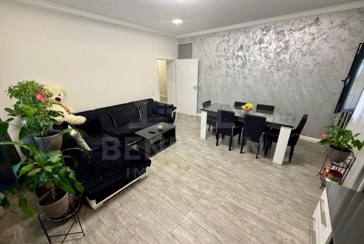 Apartament decomandat deosebit 3 camere 2 bai bloc 2020 cu parcare - foto 3