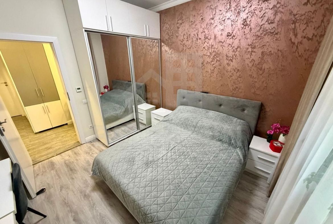 Apartament decomandat deosebit 3 camere 2 bai bloc 2020 cu parcare - foto 8
