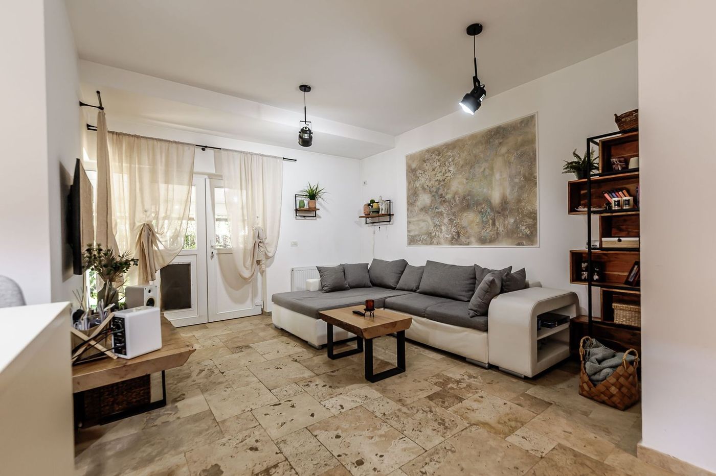VILĂ ÎN VIA CARMINA | VLADIMIRESCU | CARTIER REZIDENȚIAL PREMIUM - foto 7 VILĂ ÎN VIA CARMINA | VLADIMIRESCU | CARTIER REZIDENȚIAL PREMIUM - foto 7
