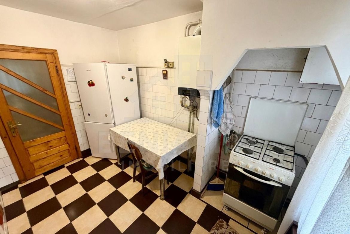 4 camere decomandate - Craiovita Noua - etaj 2 cu 2 bai - bloc 1982 - - foto 5