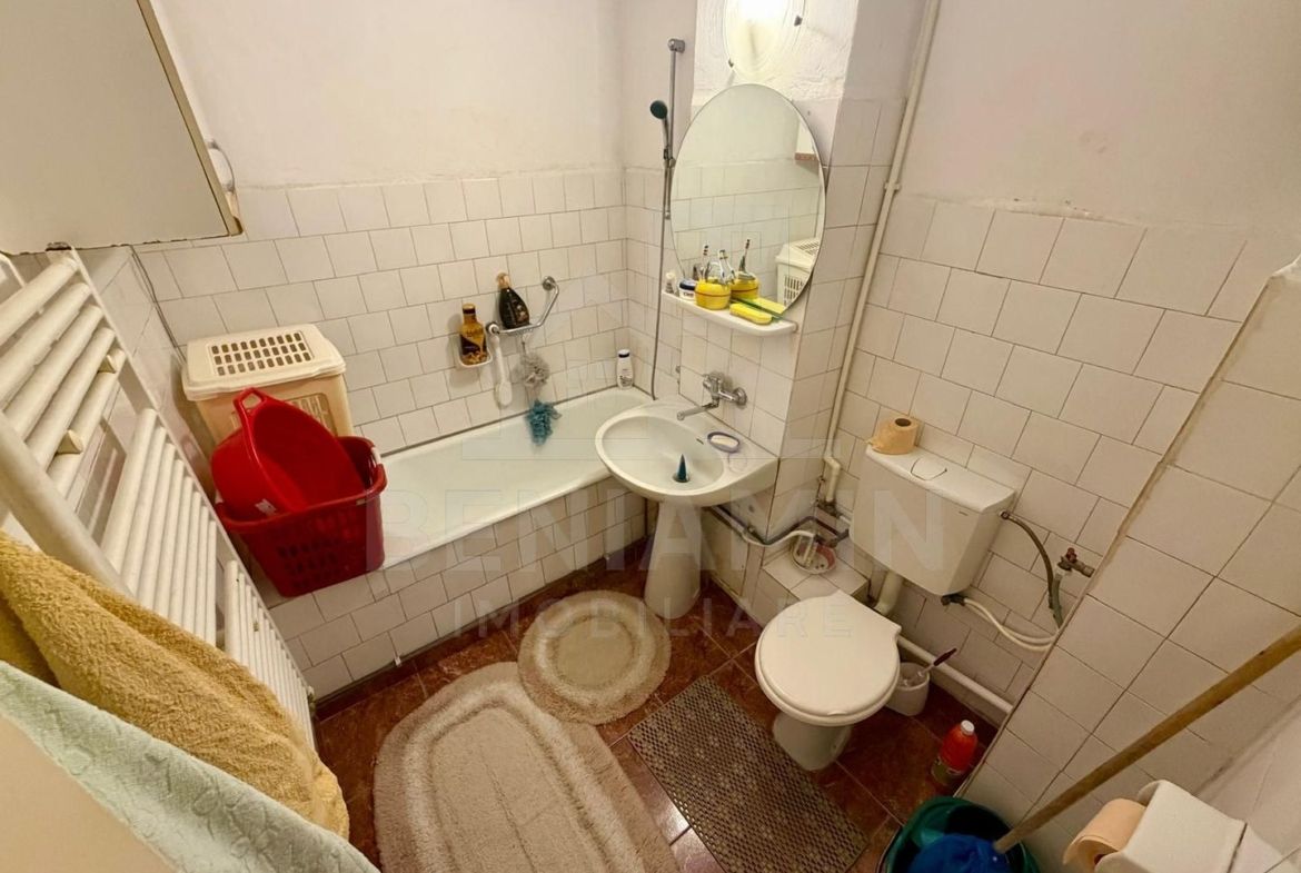 4 camere decomandate - Craiovita Noua - etaj 2 cu 2 bai - bloc 1982 - - foto 8