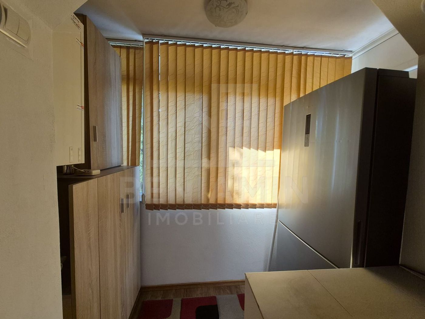 3Camere-50mp-Etaj3- Centrala Termica-50mp-Aer Conditionat-Cv9-Materna - foto 4