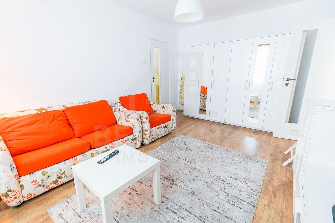 3Camere-Modern-Mobilat-Utilat-52mp-Aer Conditionat-Craiovita-Orizont - foto 2