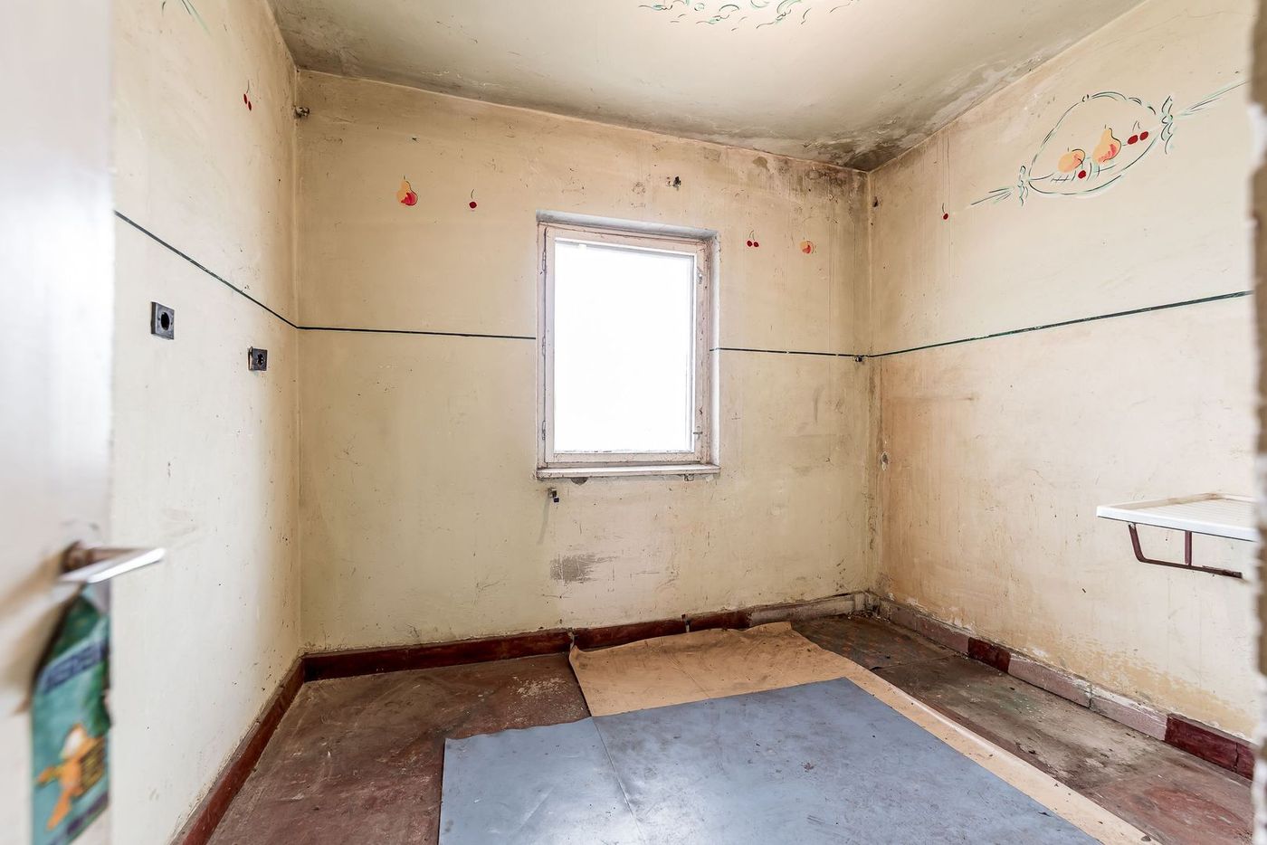 Apartament decomandat, 2 camere, Alfa, la 2 pași de stația de tramvai - foto 5