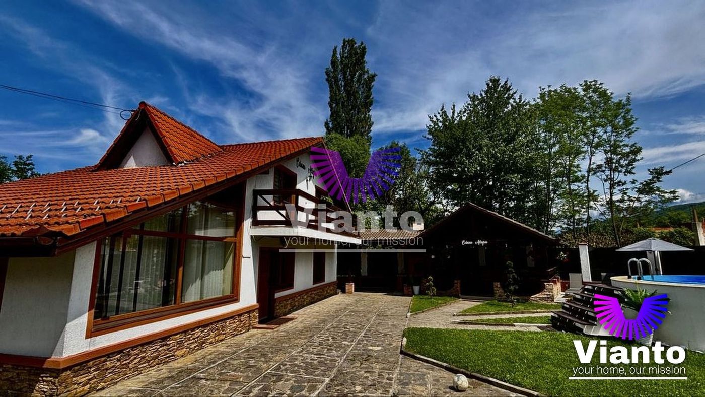 Casă de vânzare cu piscina in Tocile – Sadu | Zonă superbă - foto 3